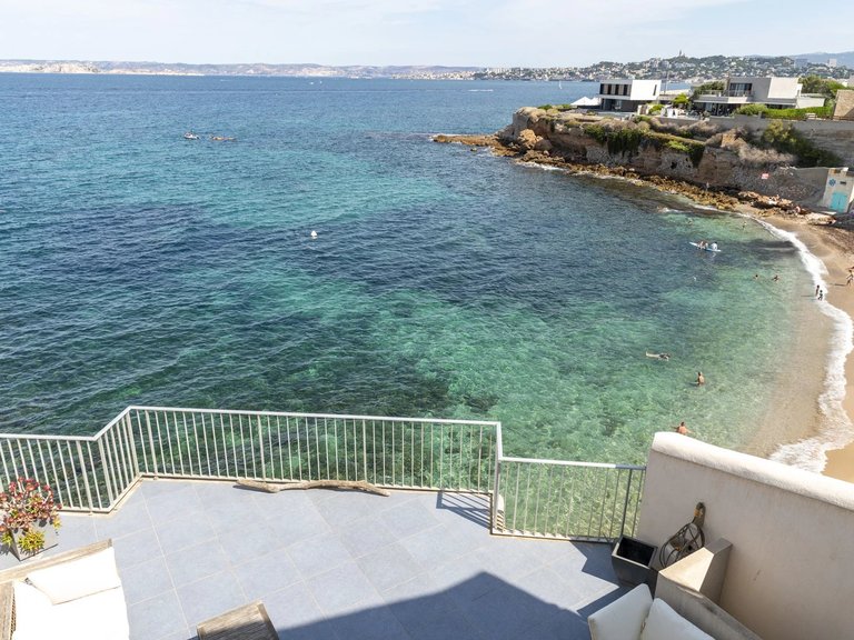 Villa for Sale in Marseille, Marseille & Cote Bleu 19