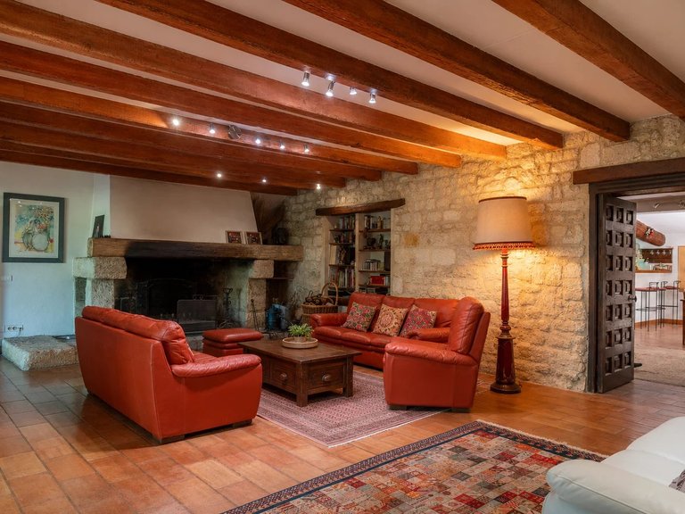 Villa for Sale in Fourques, Uzes Area 13
