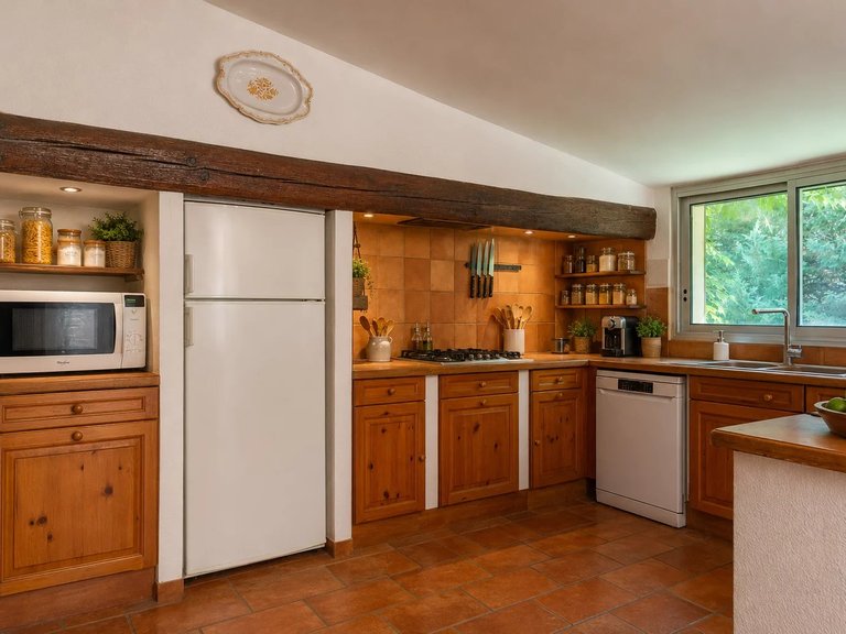 Villa for Sale in Fourques, Uzes Area 14
