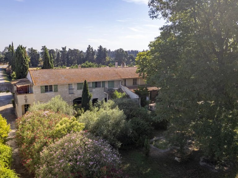 Villa for Sale in Fourques, Uzes Area 9