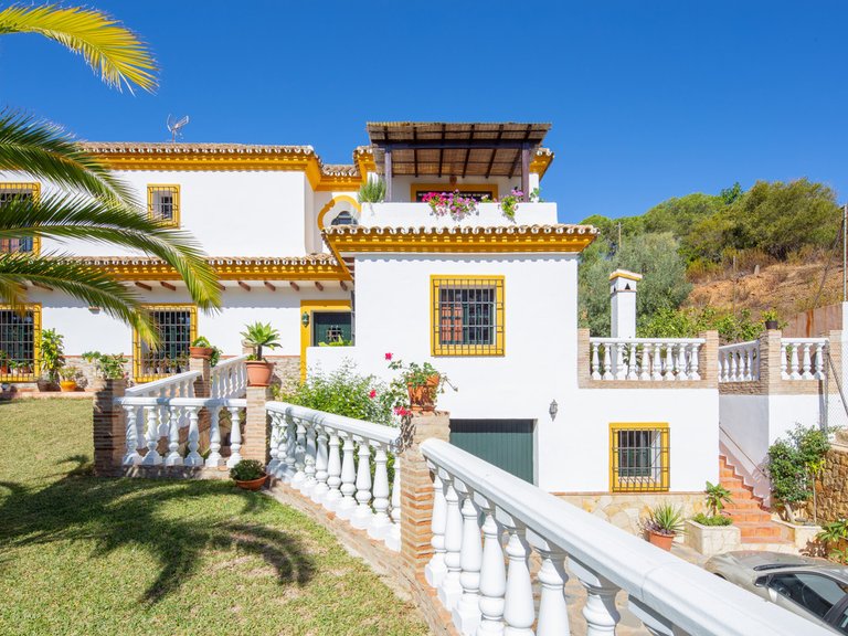 Villa for Sale in Elviria, Marbella Area 1