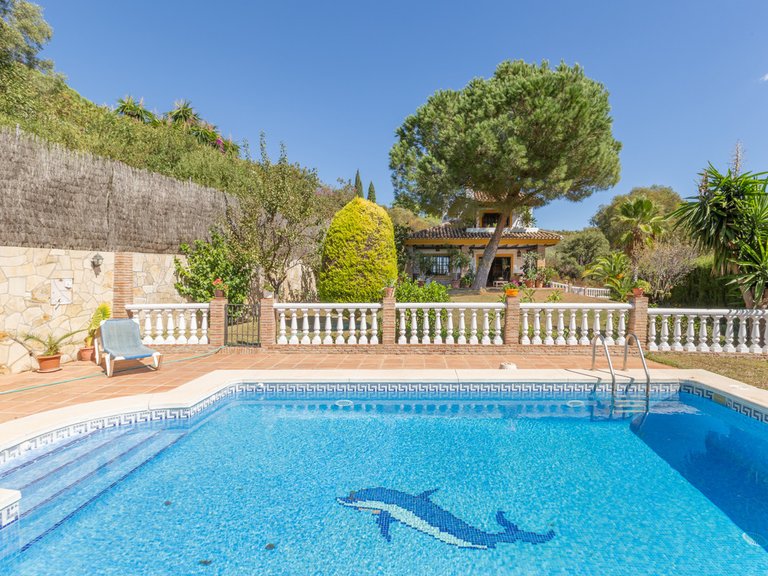 Villa for Sale in Elviria, Marbella Area 2