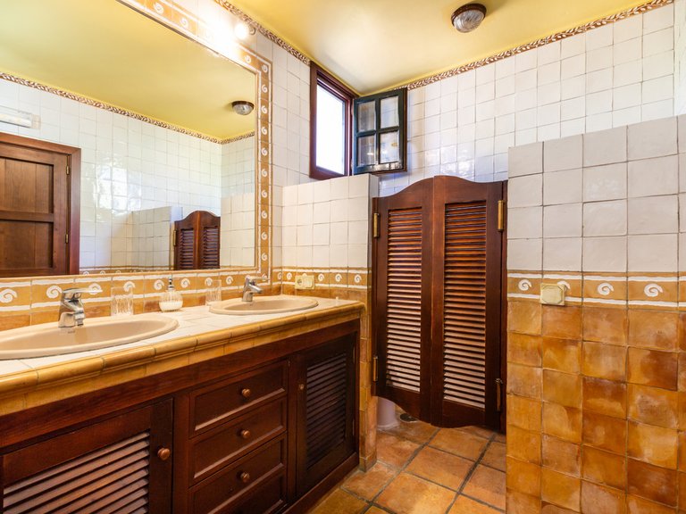 Villa for Sale in Elviria, Marbella Area 16