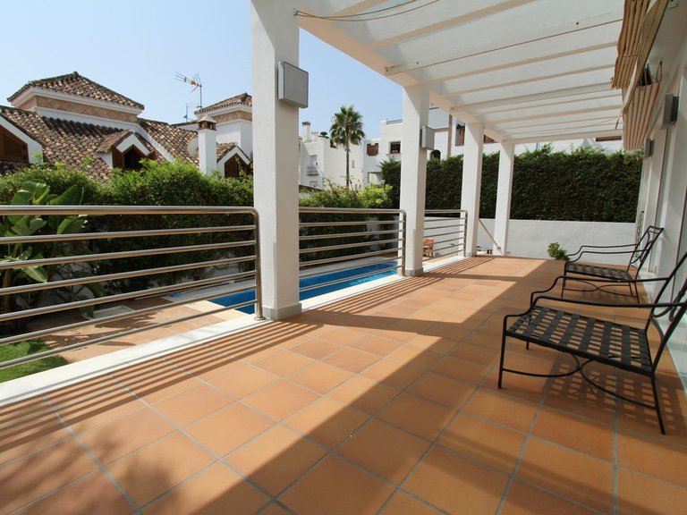 Villa for Sale in San Pedro De Alcántara, Marbella Area 10