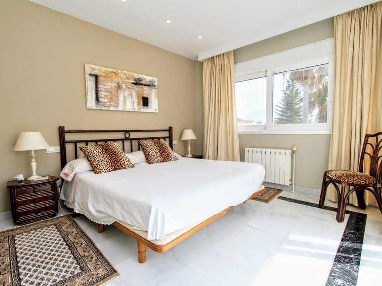 Villa for Sale in San Pedro De Alcántara, Marbella Area 15
