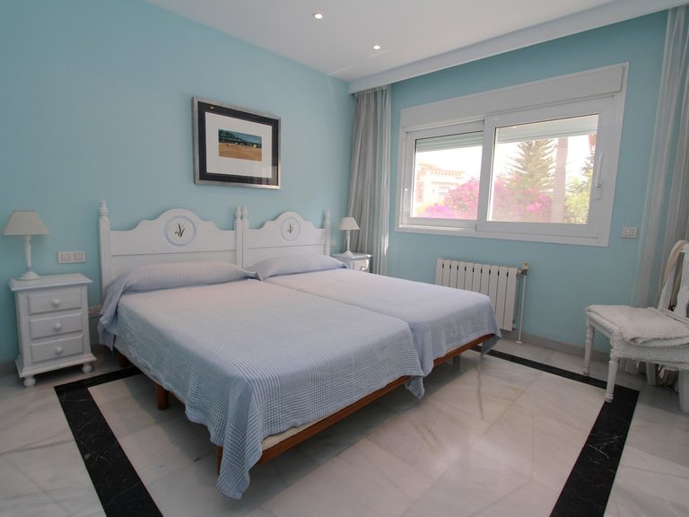 Villa for Sale in San Pedro De Alcántara, Marbella Area 17