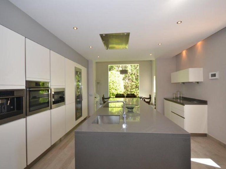 Villa for Sale in Guadalmina Baja, Marbella Area 5