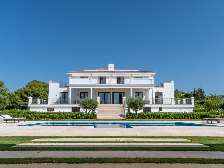 Villa for Sale in Guadalmina Alta, Marbella Area 1