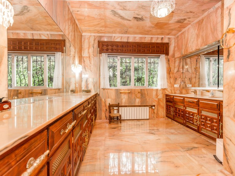 Villa for Sale in Los Monteros, Marbella Area 19