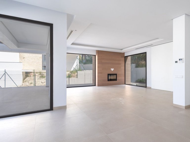 Villa for Sale in The Golden Mile, Marbella Area 7