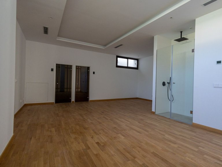 Villa for Sale in The Golden Mile, Marbella Area 9
