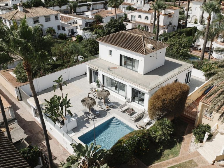 Villa for Sale in Nueva Andalucía, Marbella Area 6