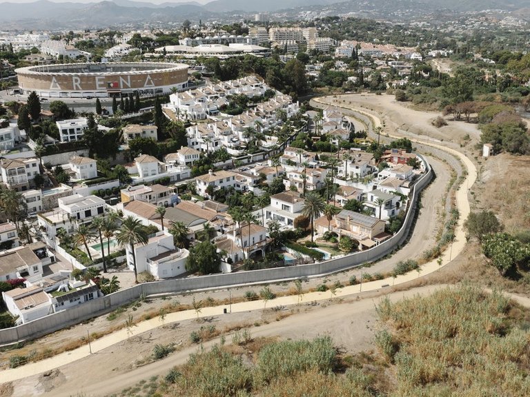 Villa for Sale in Nueva Andalucía, Marbella Area 7