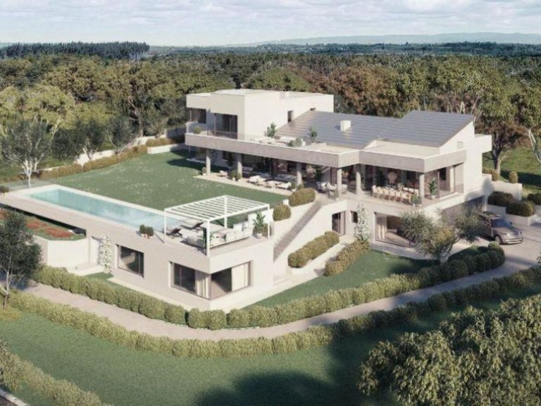 Villa for Sale in Sotogrande, Marbella Area 1
