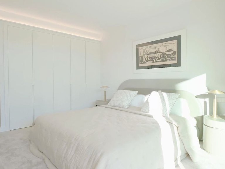 Villa for Sale in The Golden Mile, Marbella Area 20