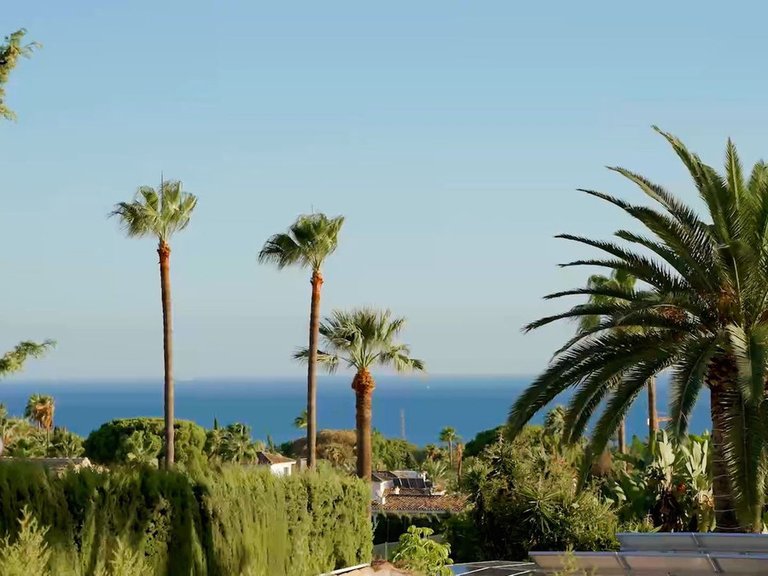 Villa for Sale in The Golden Mile, Marbella Area 2