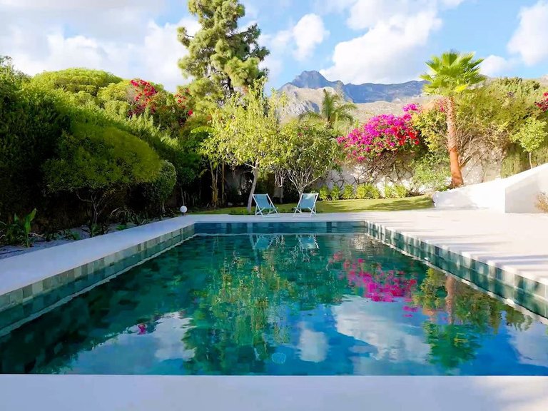 Villa for Sale in The Golden Mile, Marbella Area 9