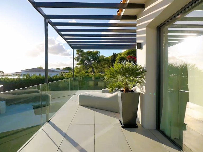 Villa for Sale in The Golden Mile, Marbella Area 12