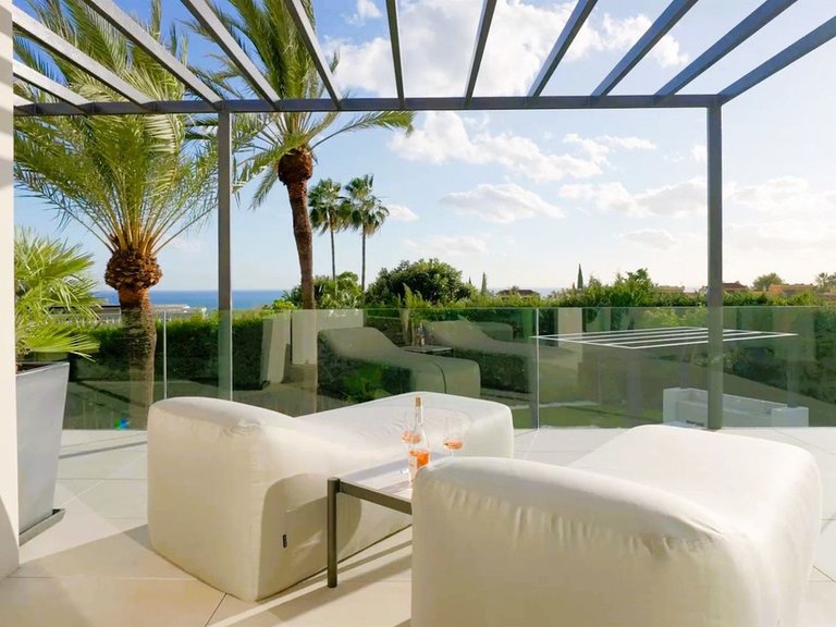 Villa for Sale in The Golden Mile, Marbella Area 13