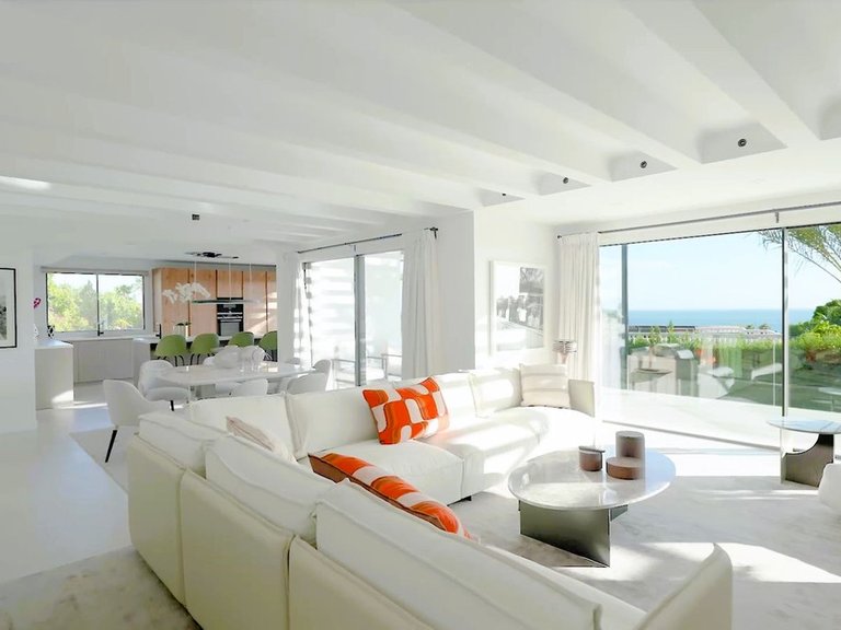 Villa for Sale in The Golden Mile, Marbella Area 14