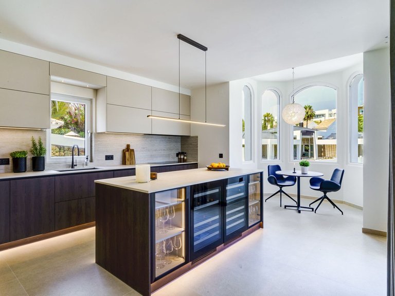 Villa for Sale in Nueva Andalucía, Marbella Area 9