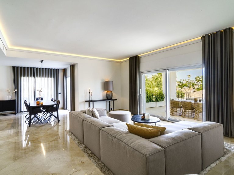 Villa for Sale in Nueva Andalucía, Marbella Area 13