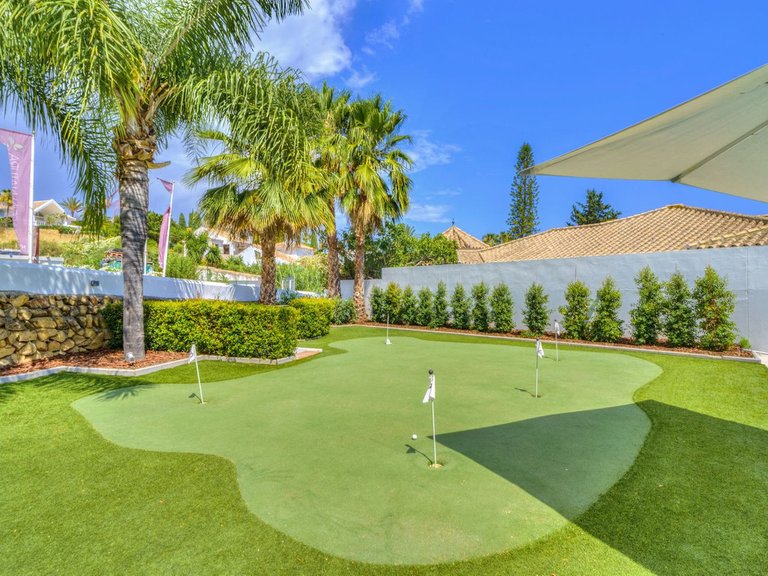 Villa for Sale in Nueva Andalucía, Marbella Area 17