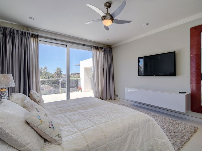Villa for Sale in Nueva Andalucía, Marbella Area 9