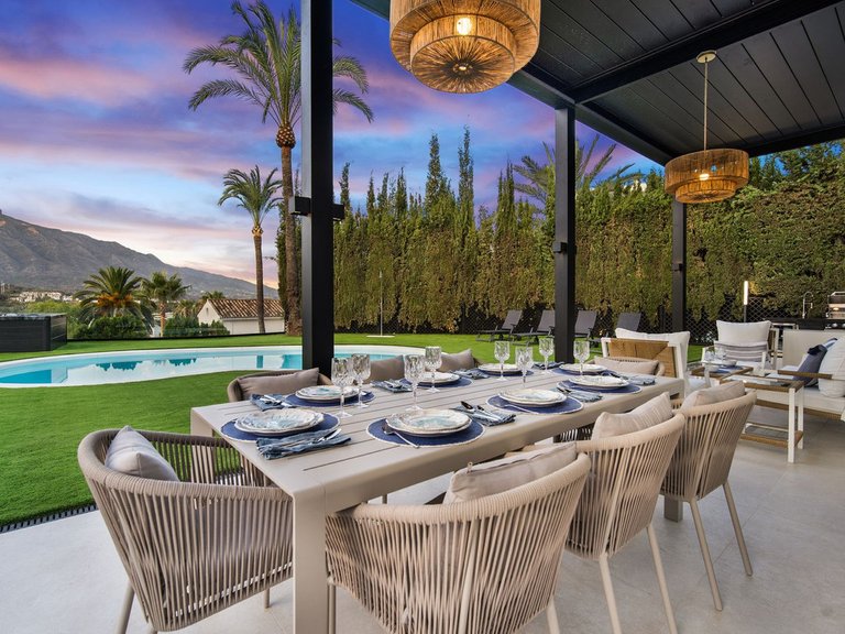 Villa for Sale in Nueva Andalucía, Marbella Area 2