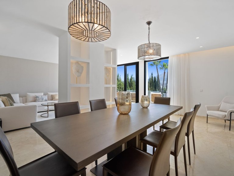 Villa for Sale in Nueva Andalucía, Marbella Area 4