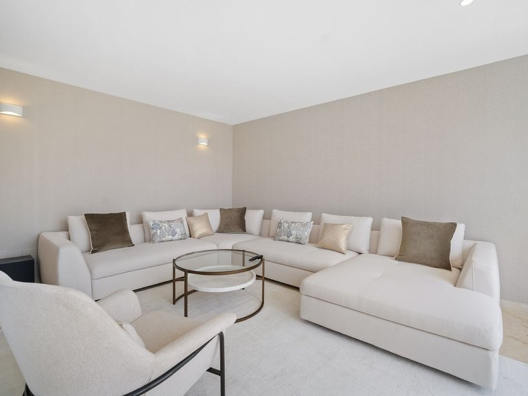 Villa for Sale in Nueva Andalucía, Marbella Area 6