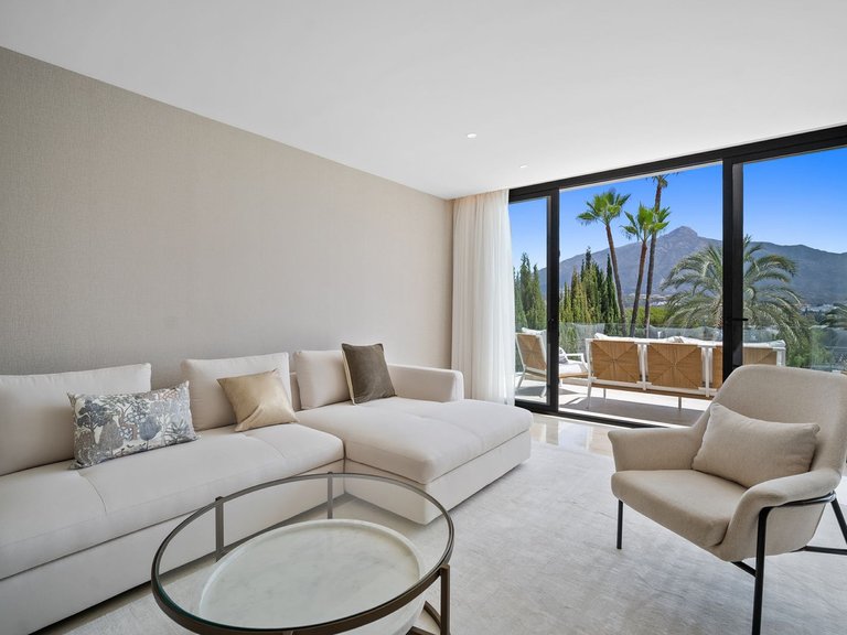 Villa for Sale in Nueva Andalucía, Marbella Area 7