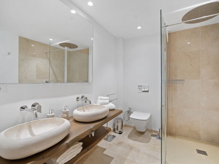 Villa for Sale in Nueva Andalucía, Marbella Area 12