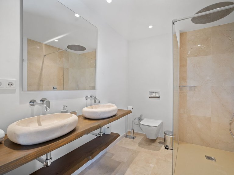 Villa for Sale in Nueva Andalucía, Marbella Area 13