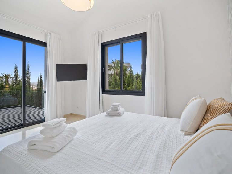 Villa for Sale in Nueva Andalucía, Marbella Area 15
