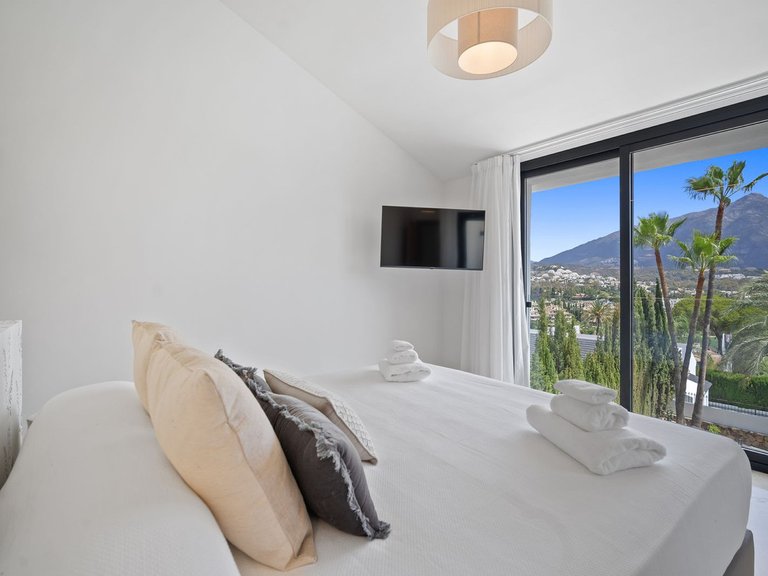Villa for Sale in Nueva Andalucía, Marbella Area 19