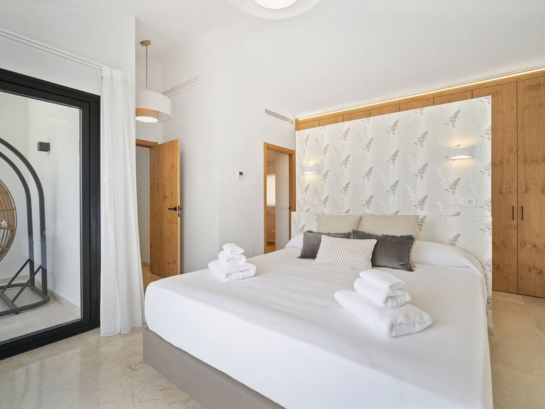 Villa for Sale in Nueva Andalucía, Marbella Area 20