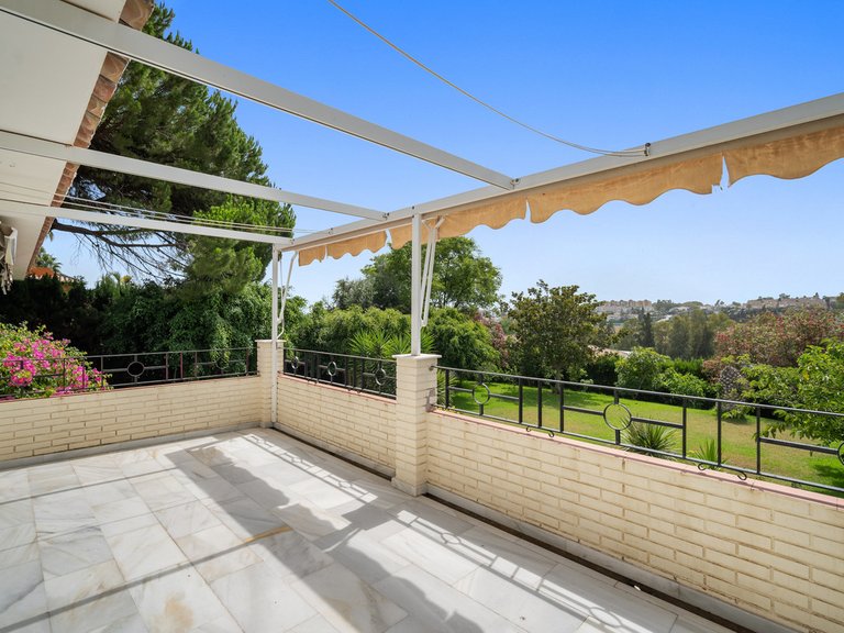 Villa for Sale in Guadalmina Alta, Marbella Area 3