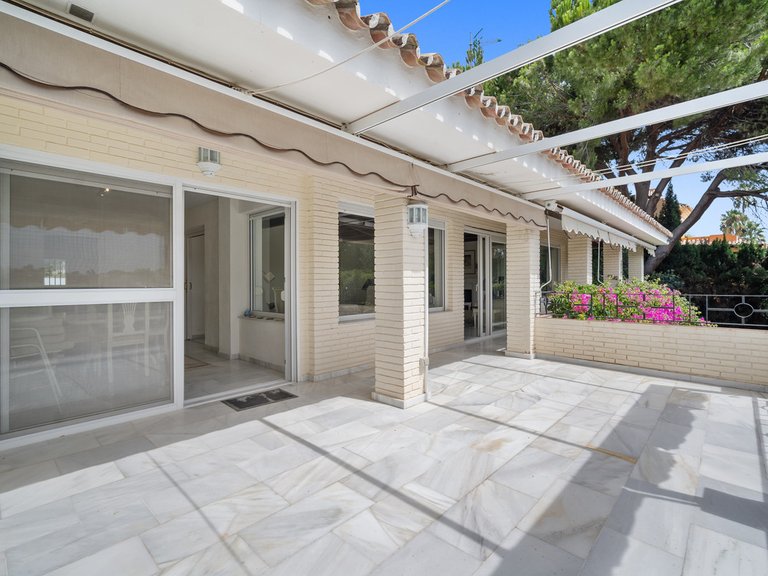 Villa for Sale in Guadalmina Alta, Marbella Area 8