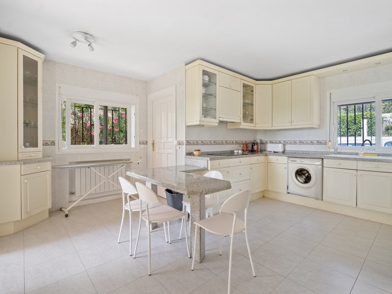 Villa for Sale in Guadalmina Alta, Marbella Area 13