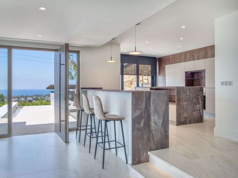 Villa for Sale in Elviria, Marbella Area 8