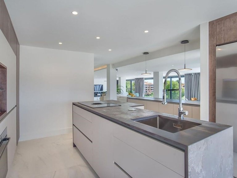 Villa for Sale in Elviria, Marbella Area 10
