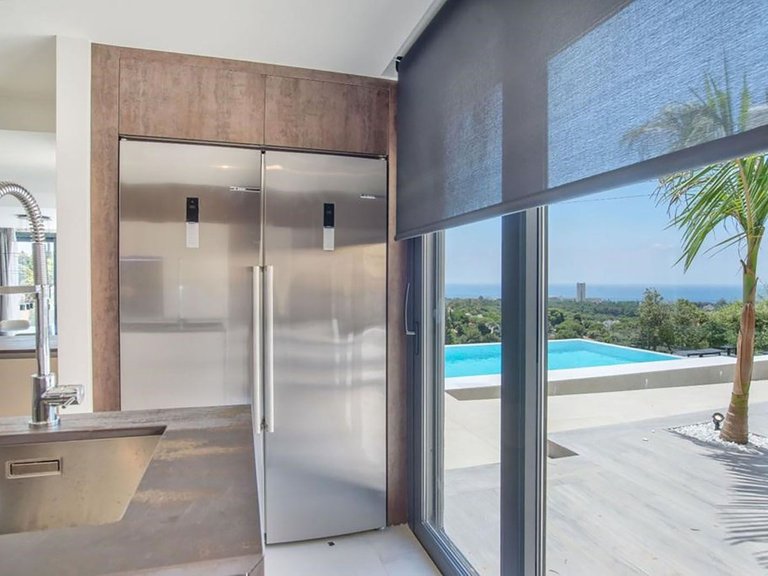 Villa for Sale in Elviria, Marbella Area 11