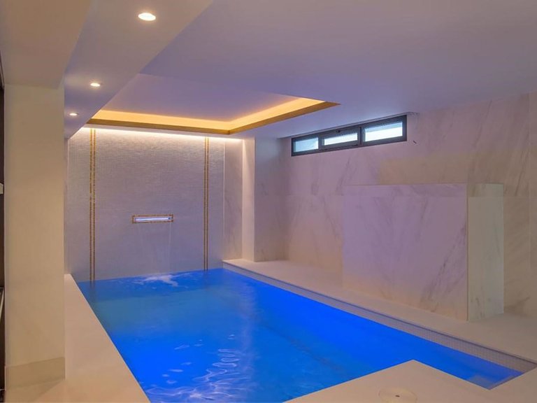 Villa for Sale in Elviria, Marbella Area 18