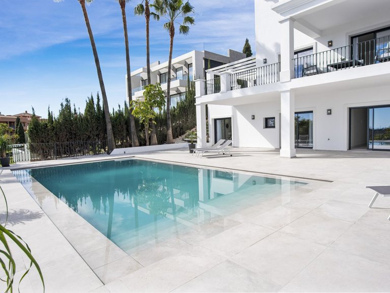 Villa for Sale in Los Flamingos, Marbella Area 4