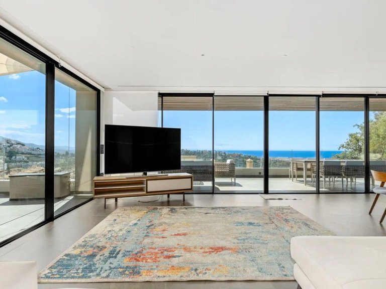 Villa for Sale in Los Arqueros, Marbella Area 12