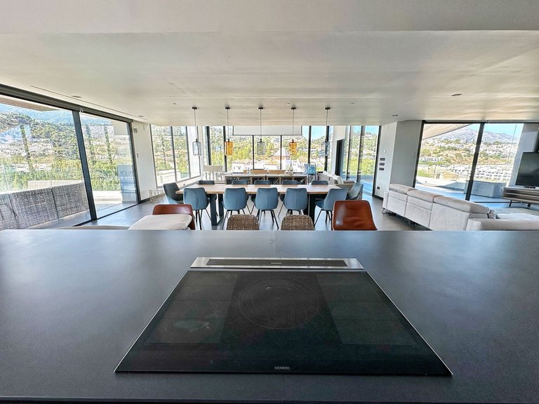 Villa for Sale in Los Arqueros, Marbella Area 20