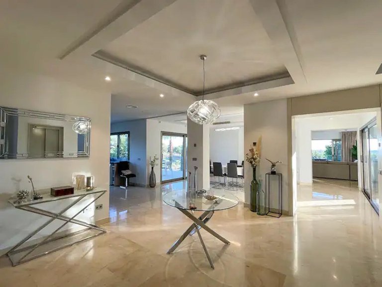 Villa for Sale in Benahavís, Marbella Area 10