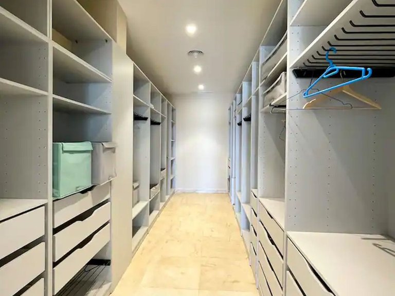 Villa for Sale in Benahavís, Marbella Area 18