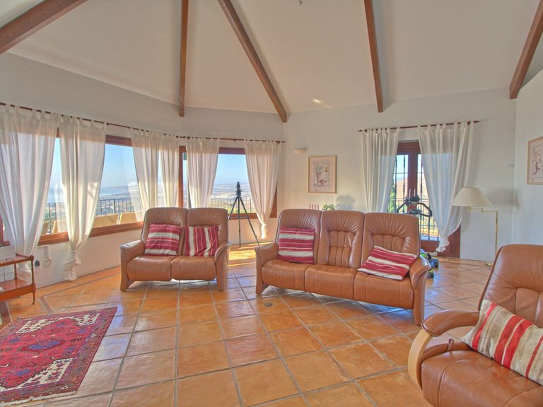 Villa for Sale in Estepona, Marbella Area 10